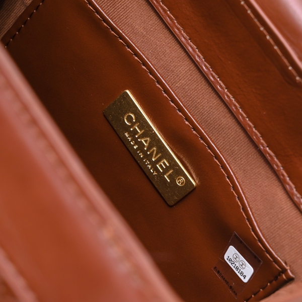 シャネルバッグ着用イメージ